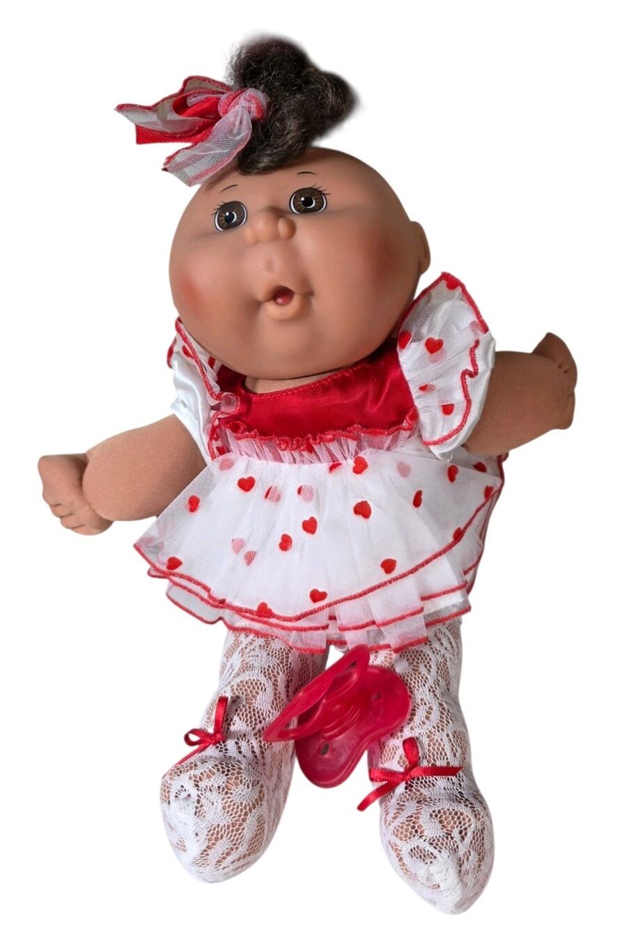 1996 Avon Vintage Valentines Cabbage Patch Doll with Pacifier
